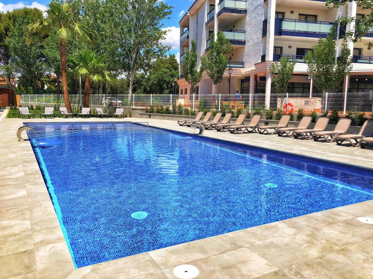 Rentalmar Pins Marina Cambrils Buitenkant foto