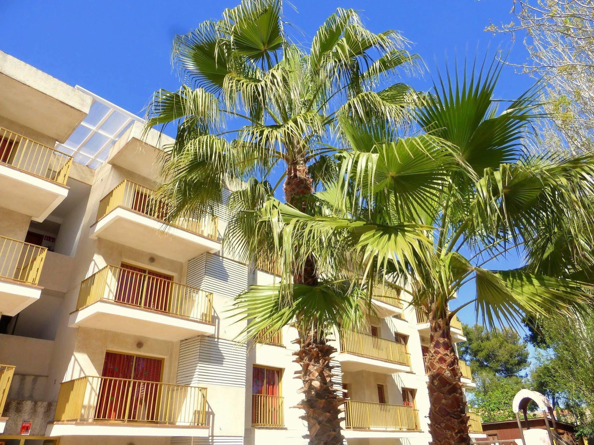 Rentalmar Pins Marina Cambrils Buitenkant foto