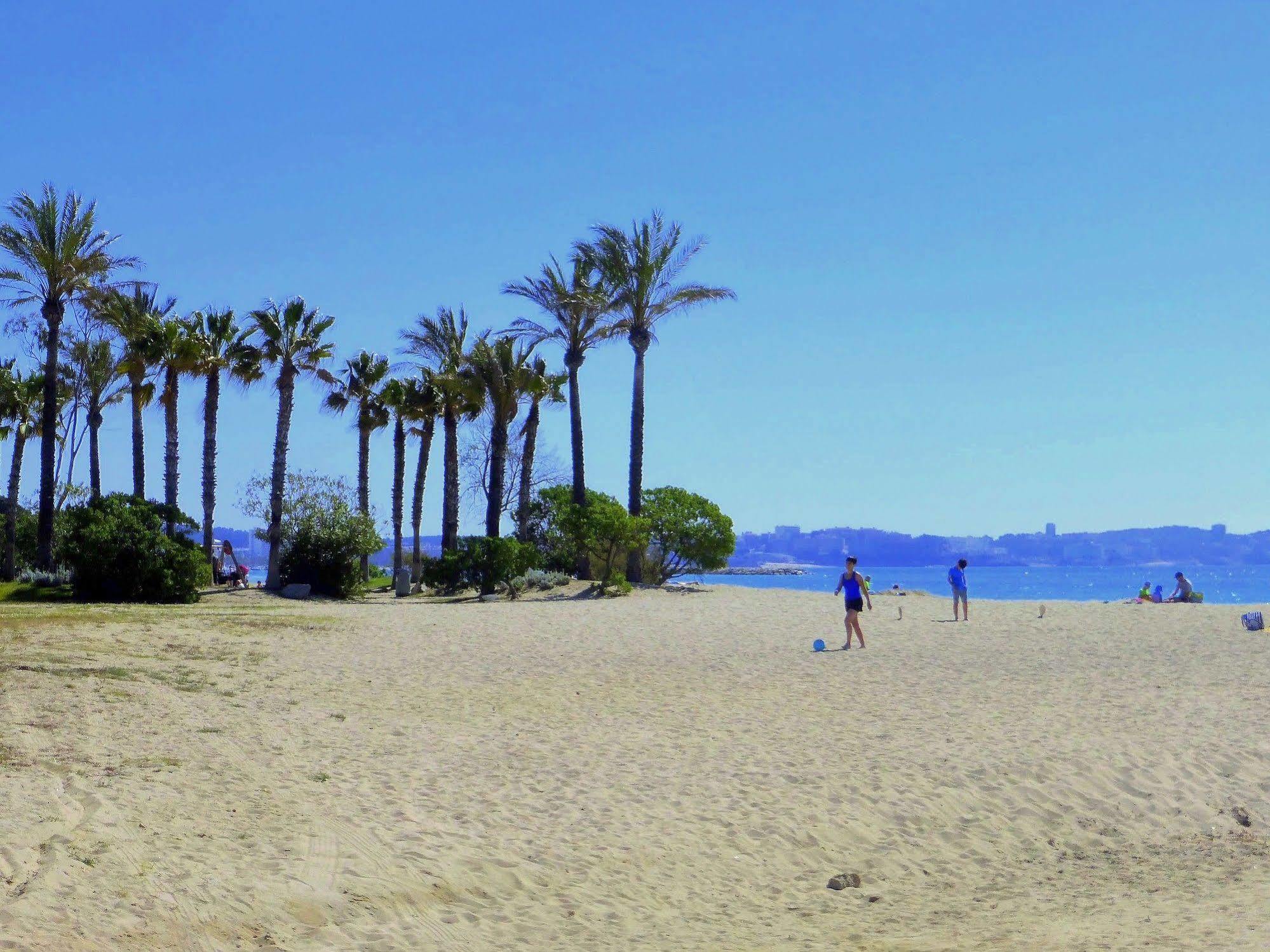 Rentalmar Pins Marina Cambrils Buitenkant foto